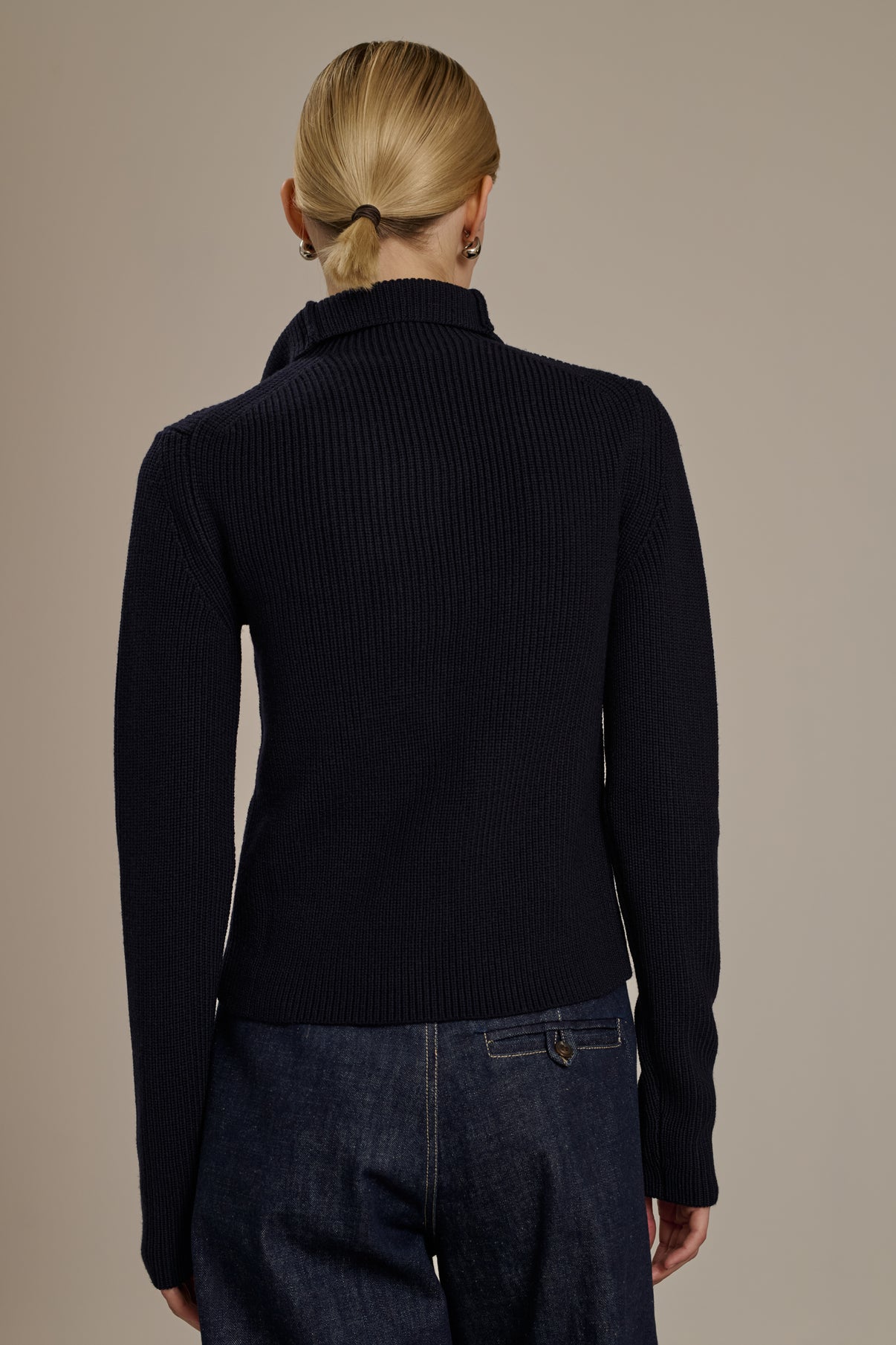 WIMY NAVY CARDIGAN vue 3